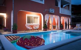 Villa J&J
